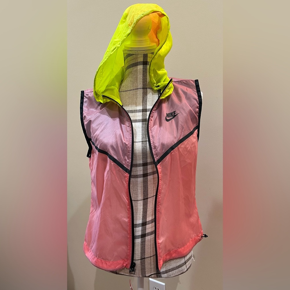 NIKE multi-colored tech running vest